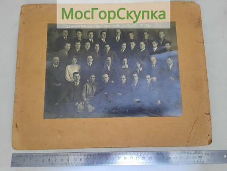 Фотография — 2 выпуск Рабфака Лен.мех.учебн. комбината 1931-32 г.