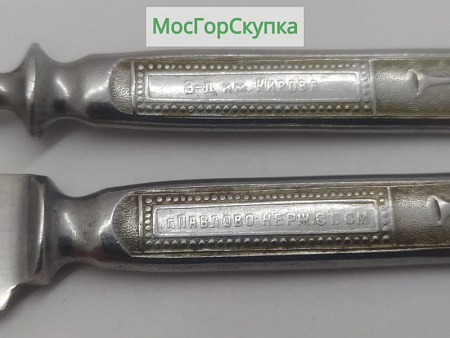 Вилка и столовый нож