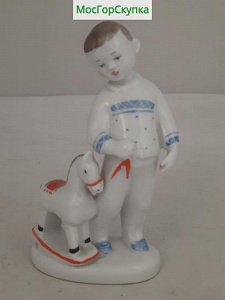 Купить Статуэтка Мальчик с лошадкой, высота 11,5 см — ЛФЗ