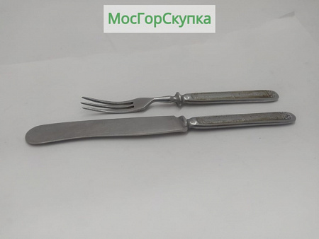 Вилка и столовый нож