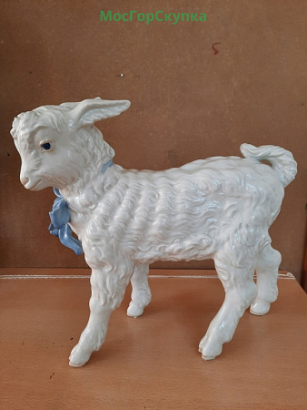 Статуэтка Козлёнок с бантиком - Дулёво