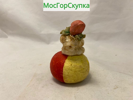 Ёлочная игрушка Девочка на шаре — вата, папье-маше