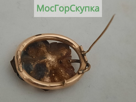 Брошь. Золото 56 проба, жемчуг — 1857 год